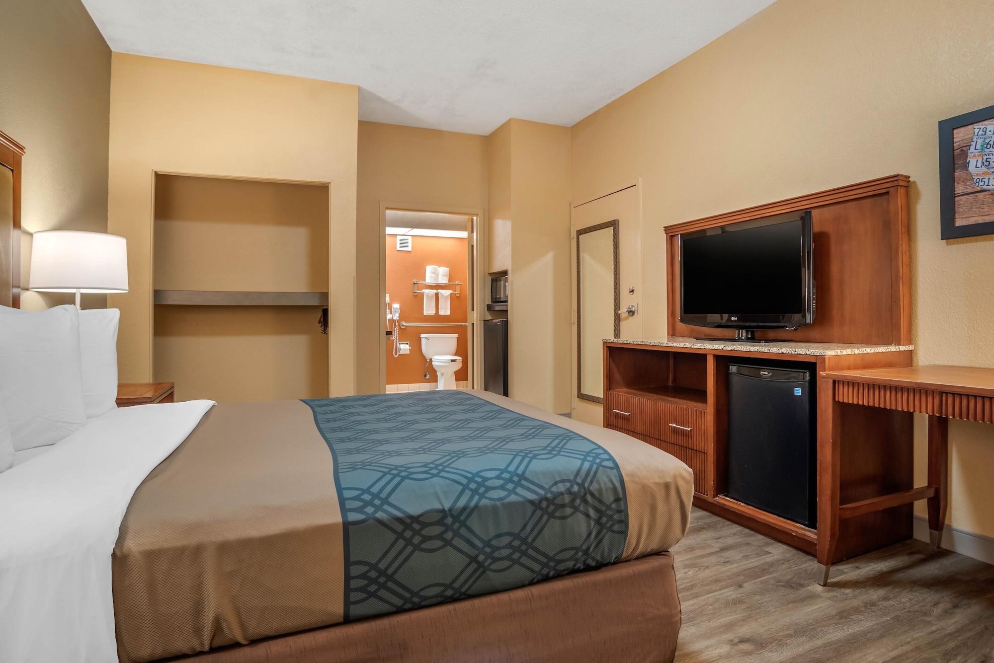 Econo Lodge Inn & Suites Foley-North Gulf Shores Exteriör bild