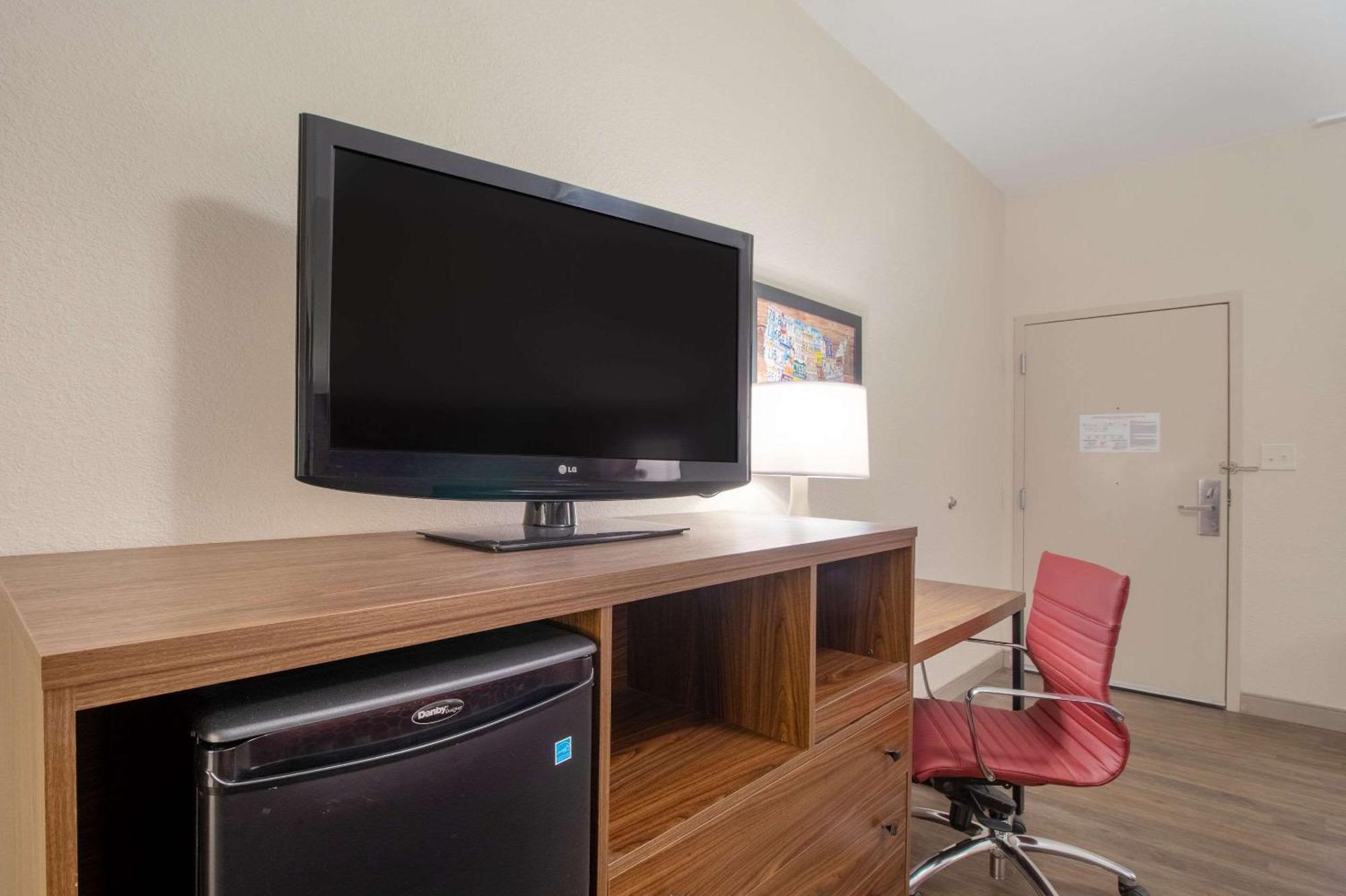 Econo Lodge Inn & Suites Foley-North Gulf Shores Exteriör bild