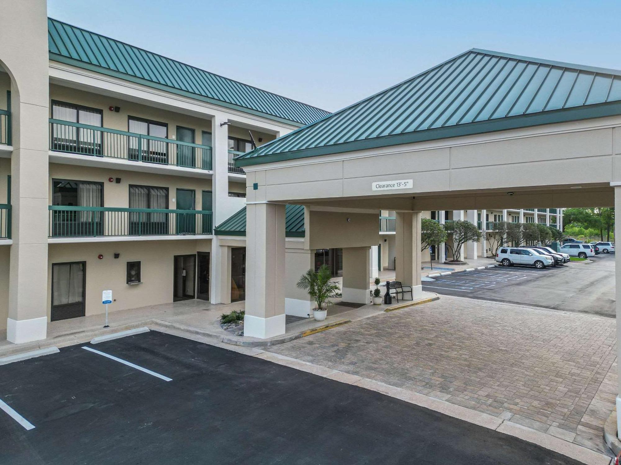 Econo Lodge Inn & Suites Foley-North Gulf Shores Exteriör bild
