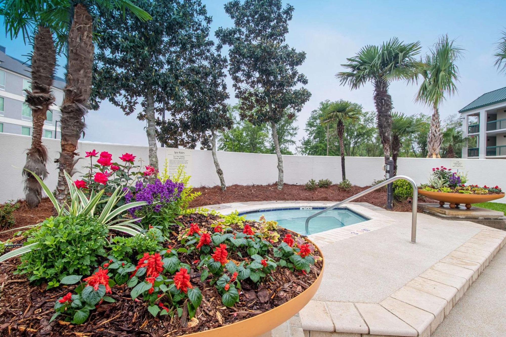 Econo Lodge Inn & Suites Foley-North Gulf Shores Exteriör bild
