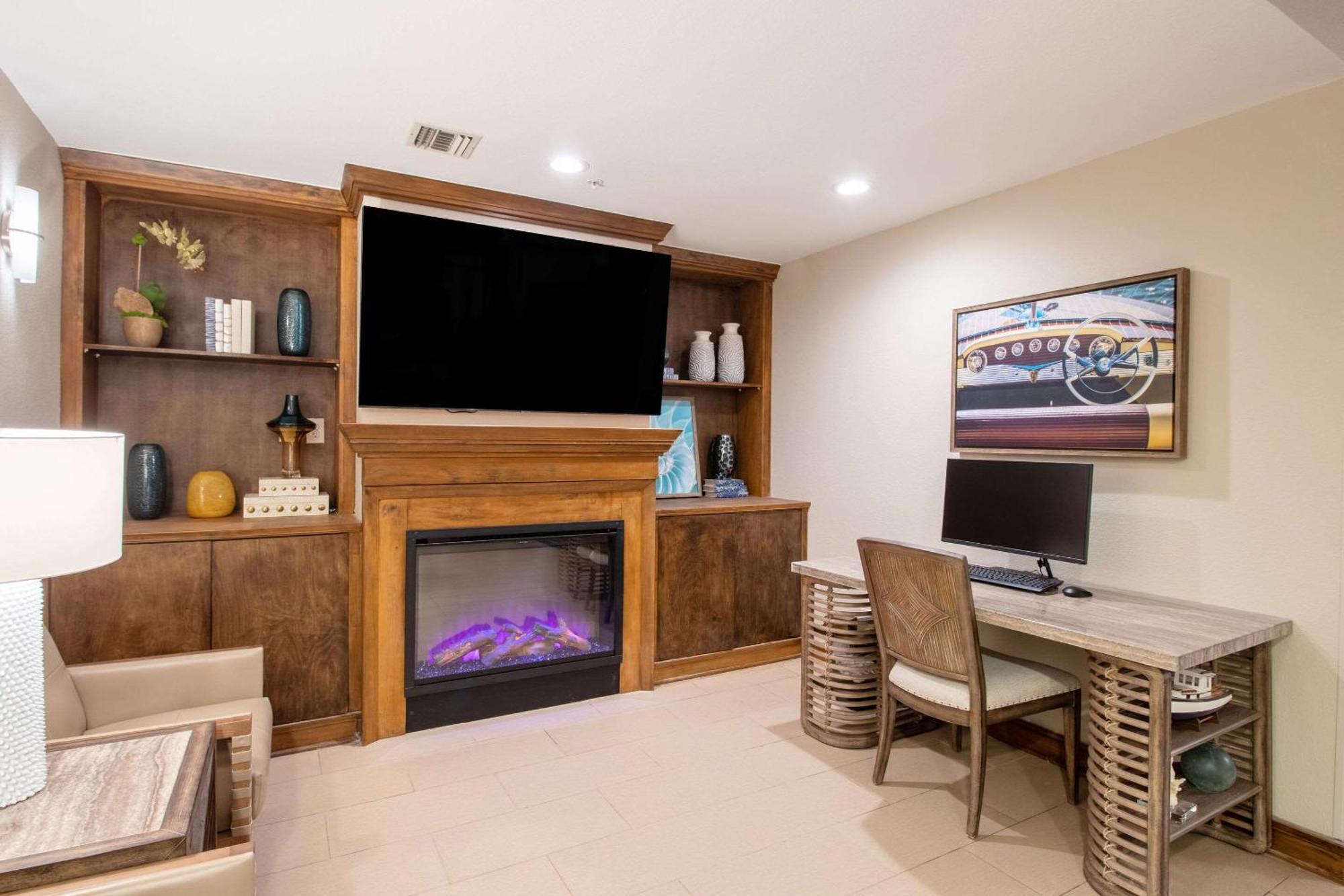 Econo Lodge Inn & Suites Foley-North Gulf Shores Exteriör bild