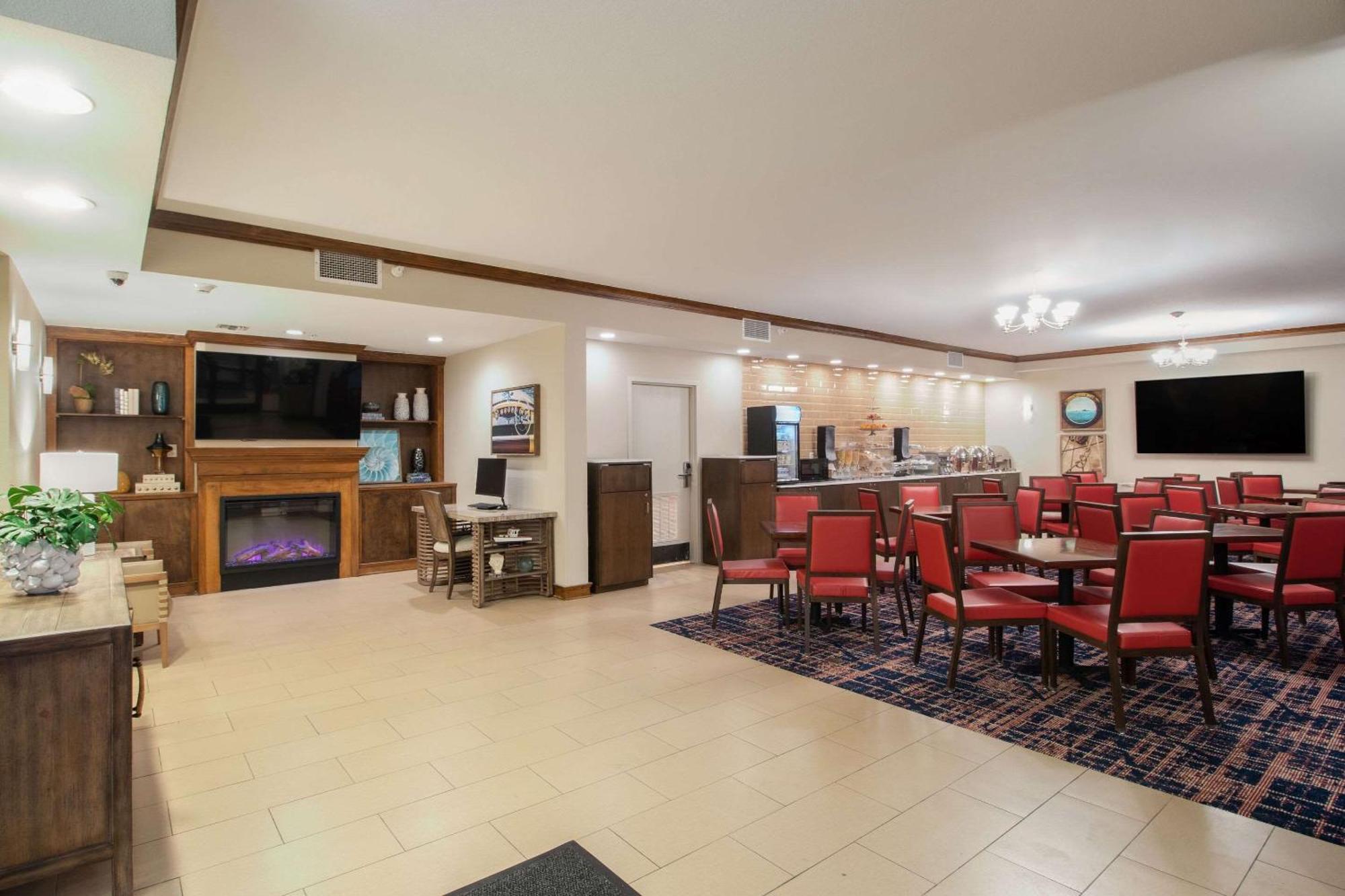 Econo Lodge Inn & Suites Foley-North Gulf Shores Exteriör bild